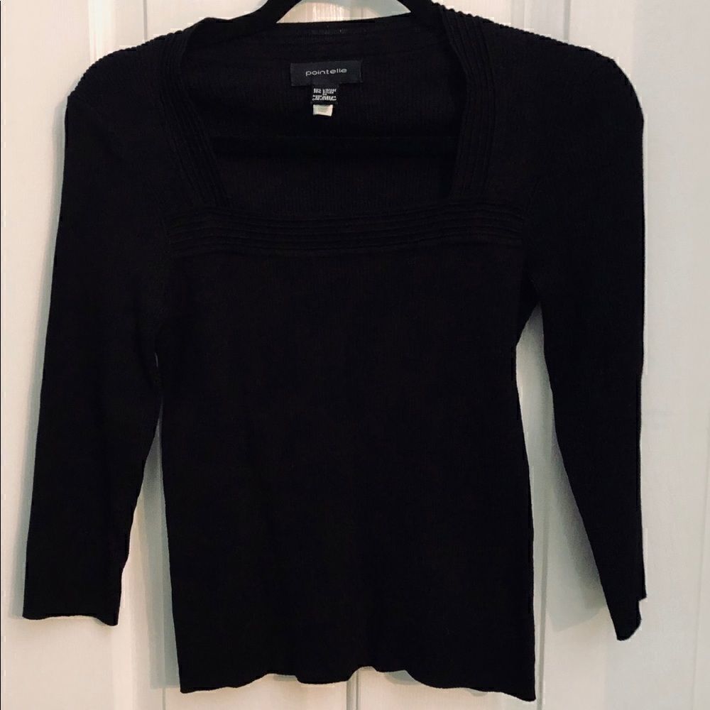 Point Elle short sweater in black